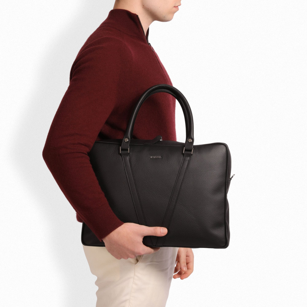 Briefcase made of calfskin black