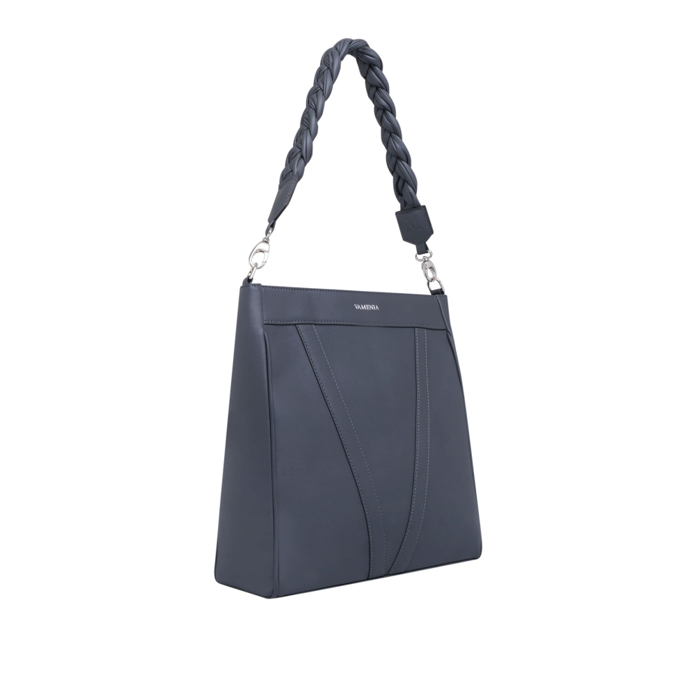 Shopper with magnetic closure made of calfskin gray